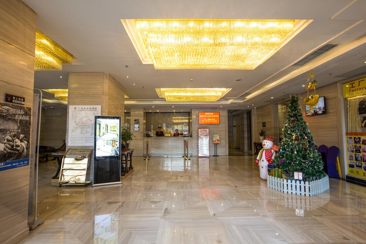 V8 Hotel Train Station Guangzhou Bagian luar foto